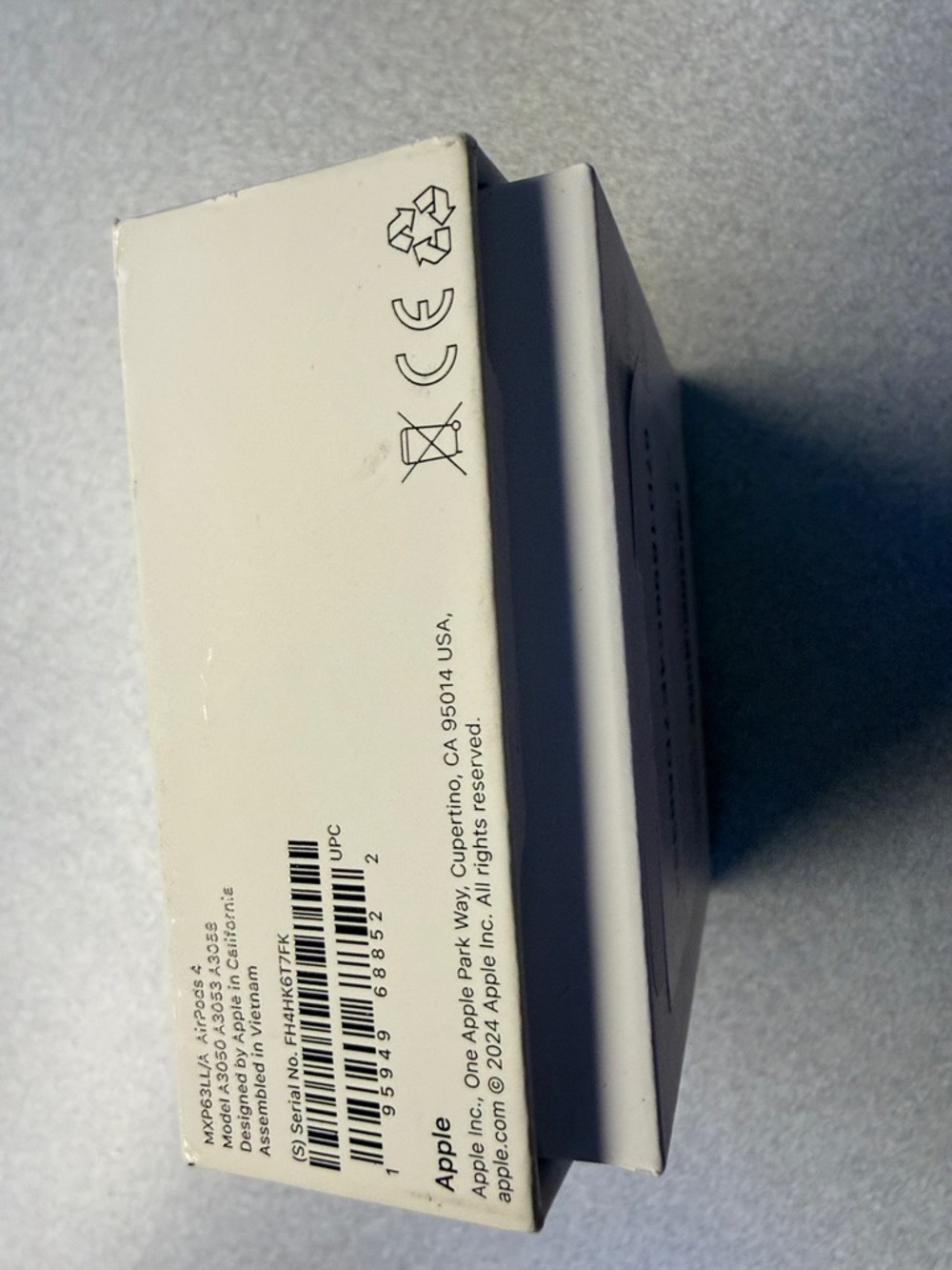 Apple AirPods 4 Wireless Earbuds - Picture 6 of 9